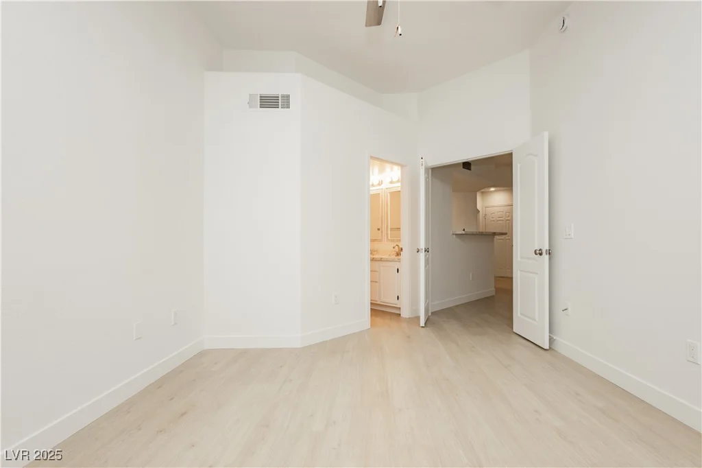7400 Flamingo, Las Vegas, NV 89147