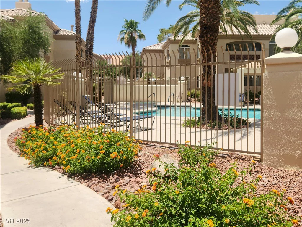7400 Flamingo, Las Vegas, NV 89147