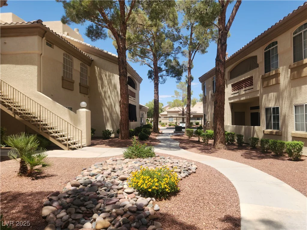 7400 Flamingo, Las Vegas, NV 89147