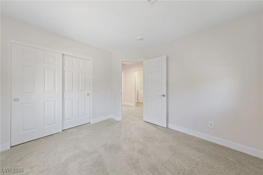 10261 Missouri Meadows, Las Vegas, NV 89183