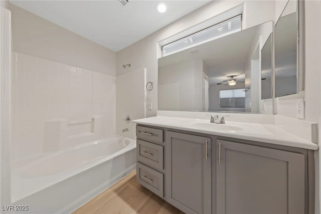 10261 Missouri Meadows, Las Vegas, NV 89183
