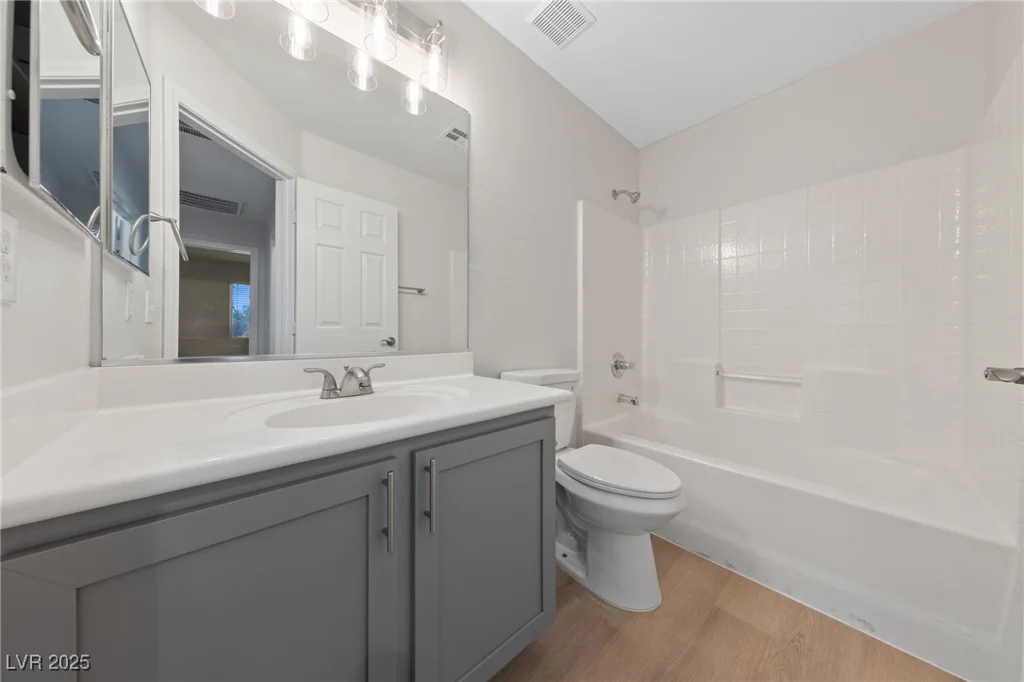 10261 Missouri Meadows, Las Vegas, NV 89183