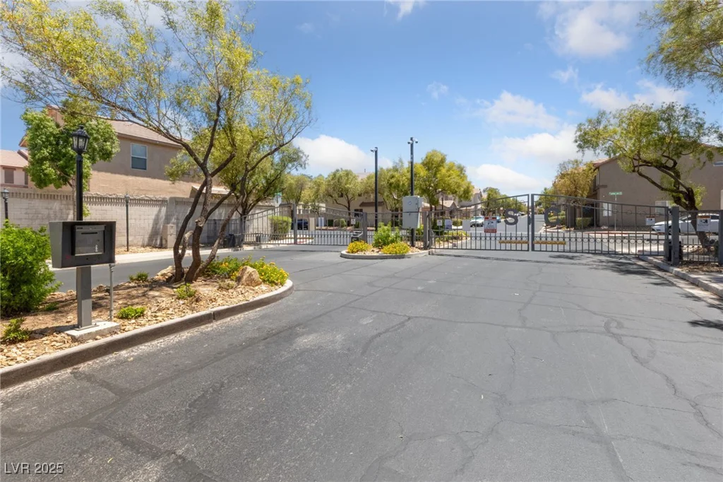 10261 Missouri Meadows, Las Vegas, NV 89183