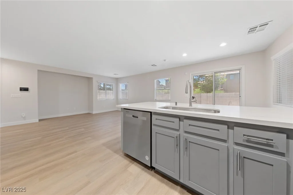 10261 Missouri Meadows, Las Vegas, NV 89183