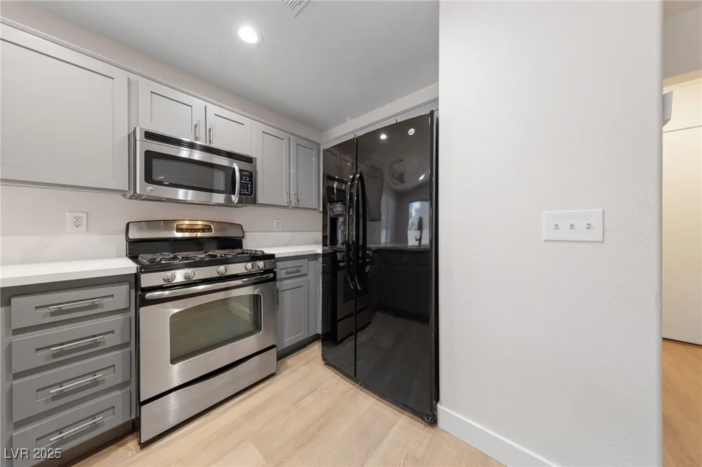 10261 Missouri Meadows, Las Vegas, NV 89183