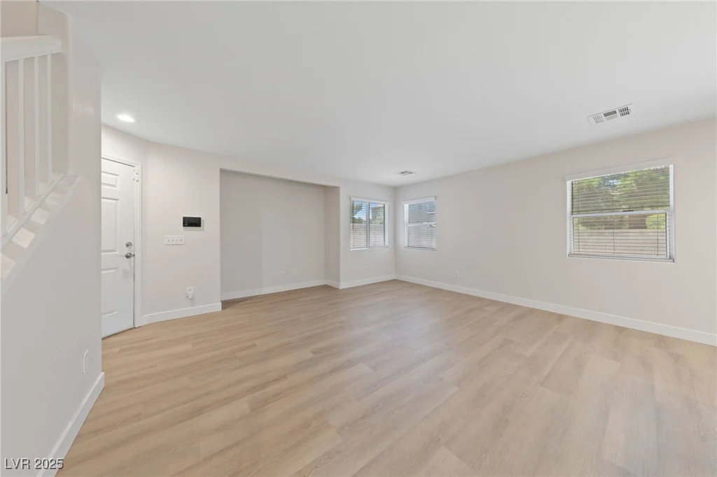 10261 Missouri Meadows, Las Vegas, NV 89183