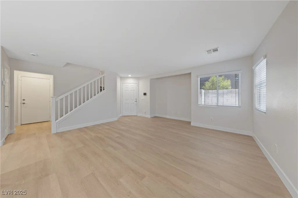 10261 Missouri Meadows, Las Vegas, NV 89183