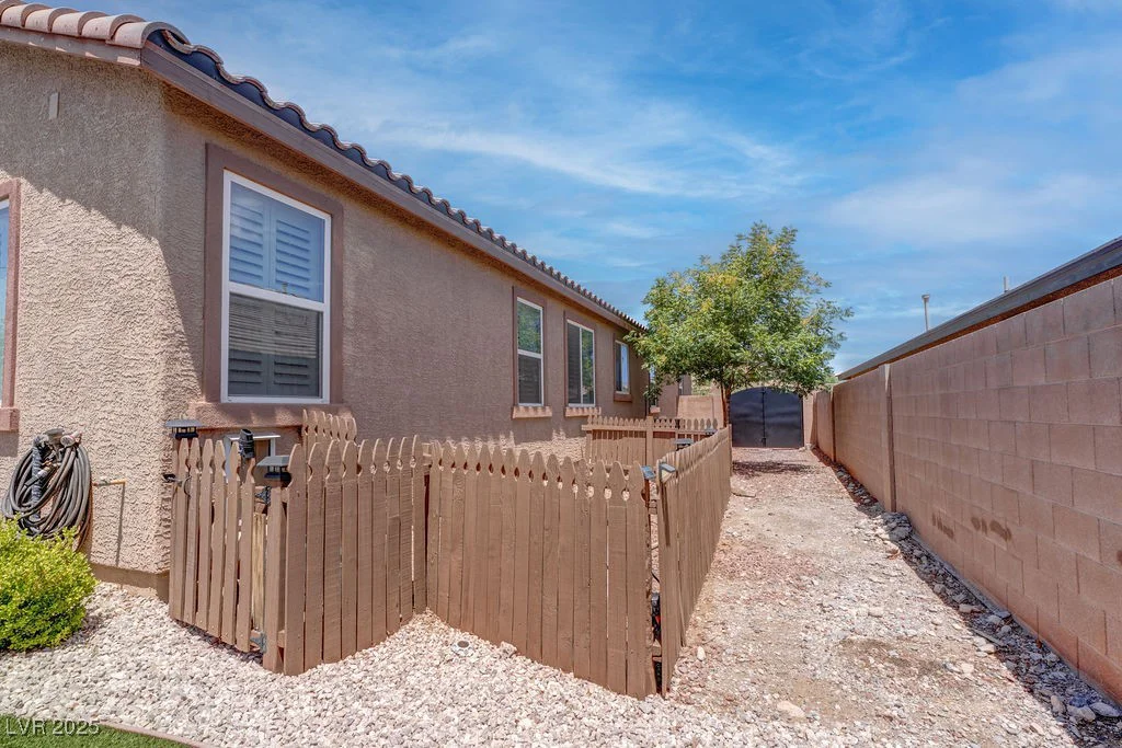 10511 Oak Terrace, Las Vegas, NV 89149