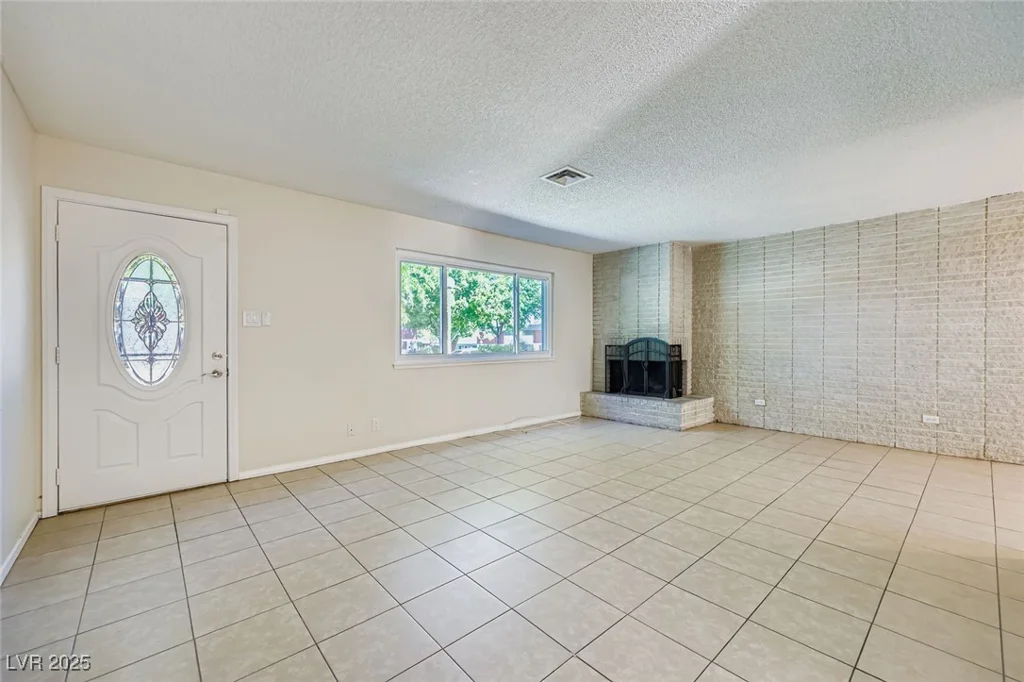 639 Pecos, Las Vegas, NV 89121