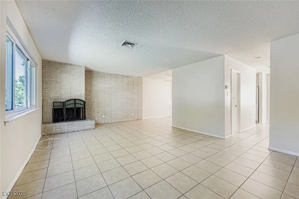 639 Pecos, Las Vegas, NV 89121