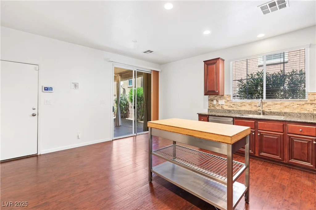 7238 Neches, Las Vegas, NV 89179