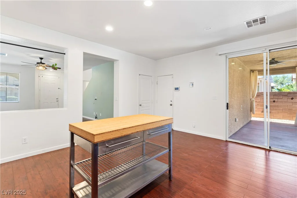 7238 Neches, Las Vegas, NV 89179