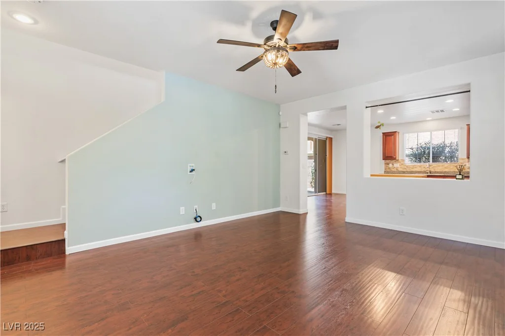 7238 Neches, Las Vegas, NV 89179