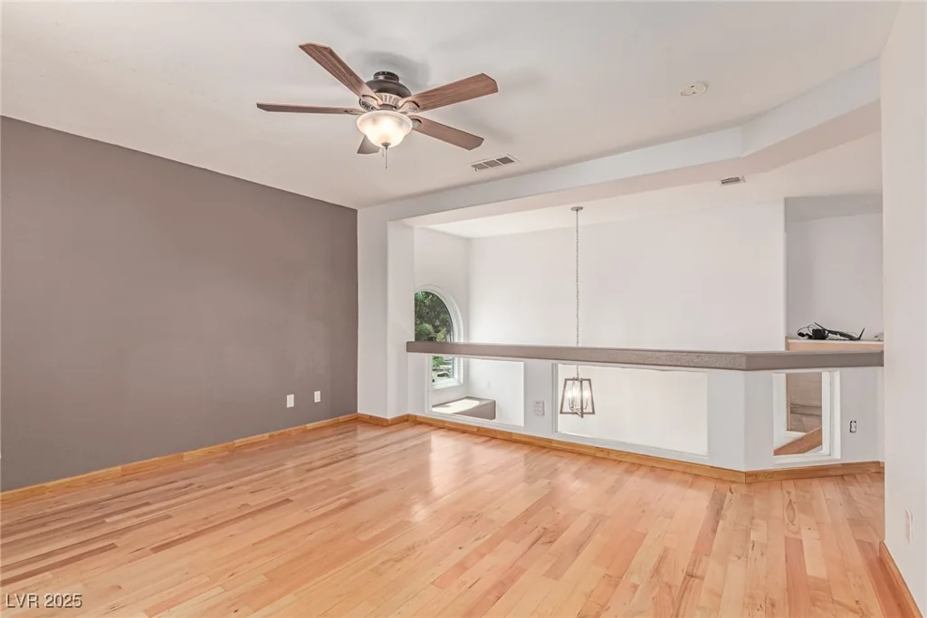 8845 Hampton Green, Las Vegas, NV 89129