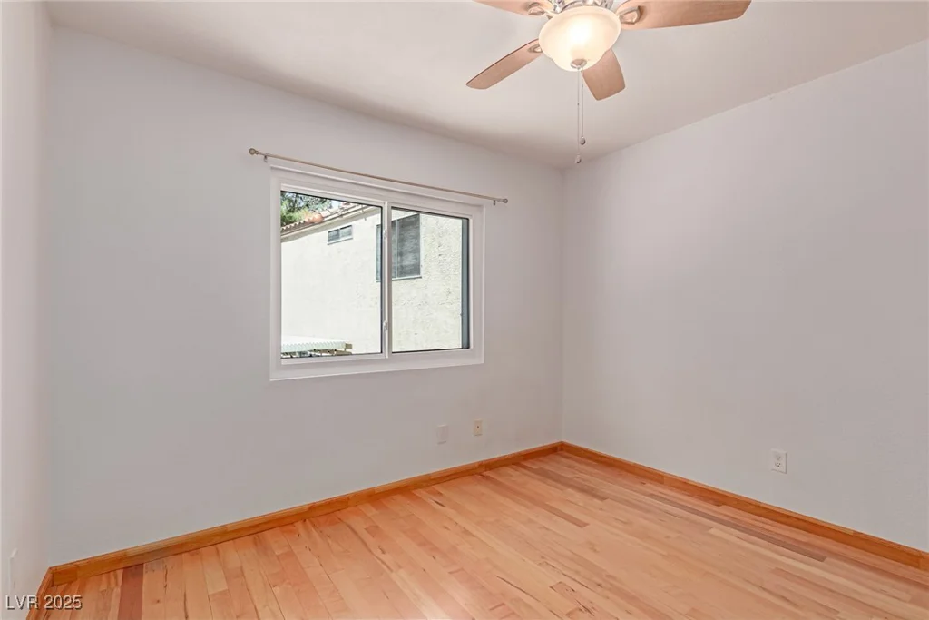 8845 Hampton Green, Las Vegas, NV 89129