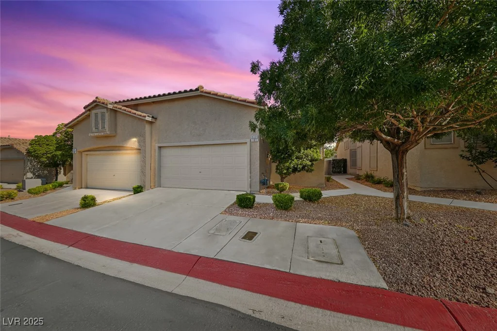 9721 Tiaquinn, Las Vegas, NV 89129