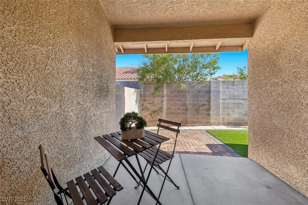 9721 Tiaquinn, Las Vegas, NV 89129