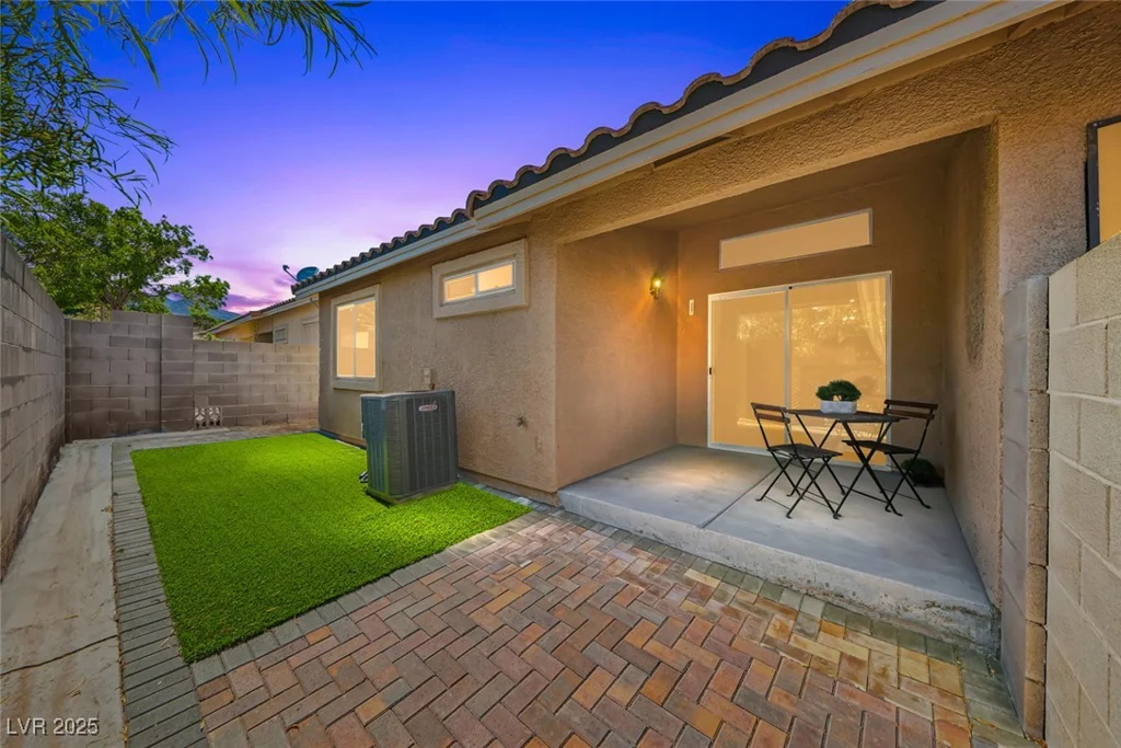 9721 Tiaquinn, Las Vegas, NV 89129
