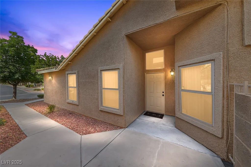 9721 Tiaquinn, Las Vegas, NV 89129