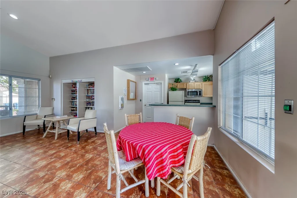 9721 Tiaquinn, Las Vegas, NV 89129