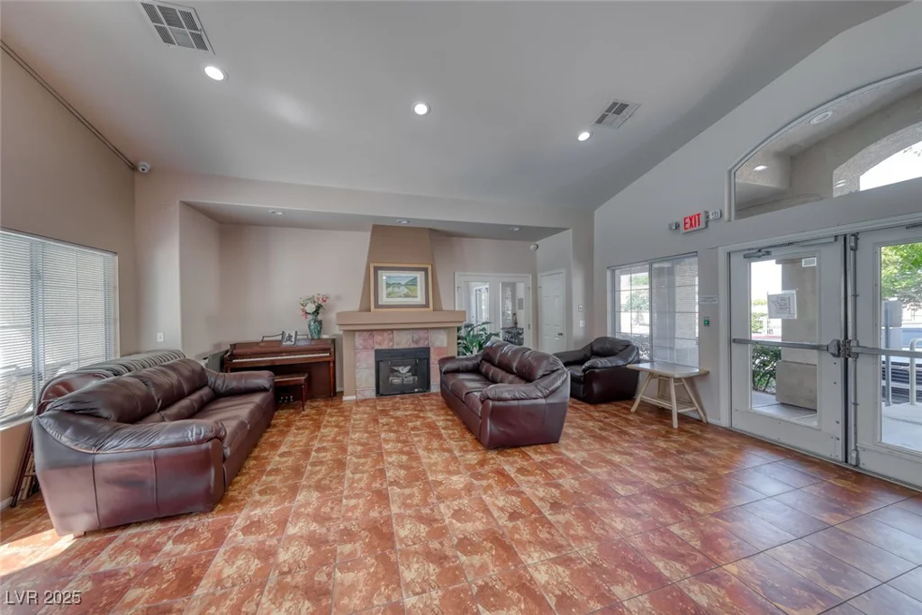 9721 Tiaquinn, Las Vegas, NV 89129
