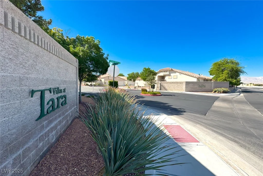 9721 Tiaquinn, Las Vegas, NV 89129