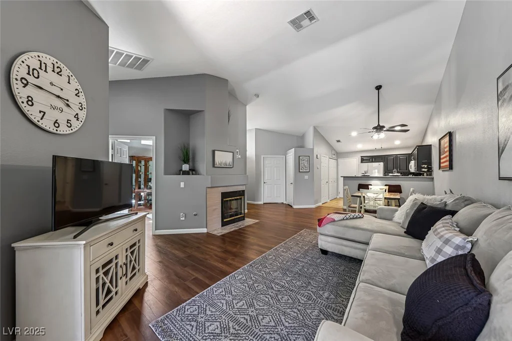 9721 Tiaquinn, Las Vegas, NV 89129