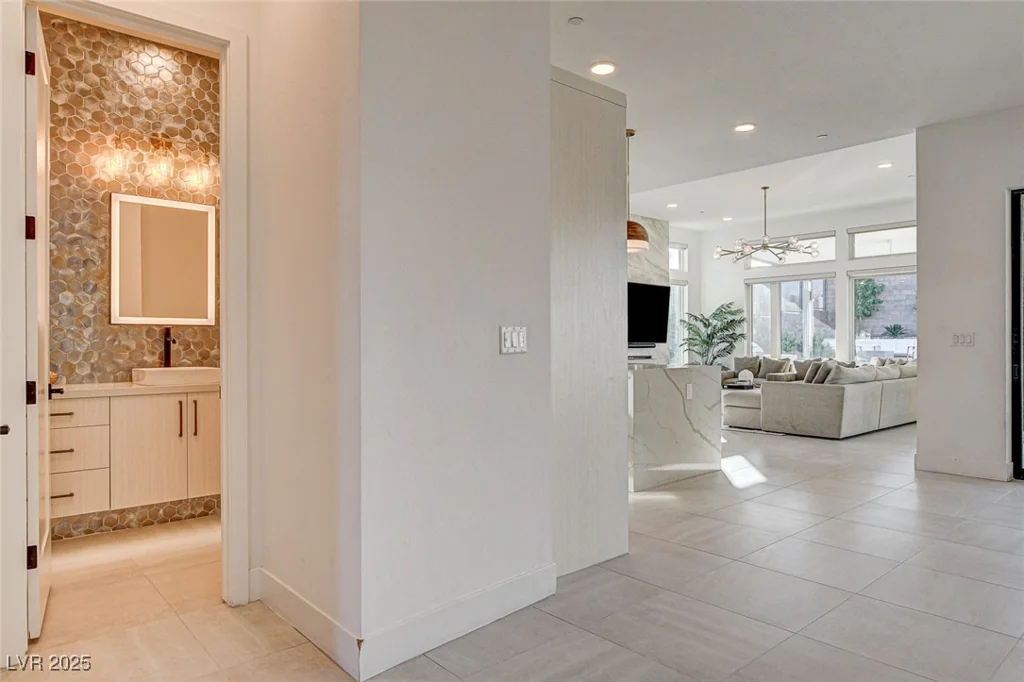 12199 Canyon Sunset, Las Vegas, NV 89138