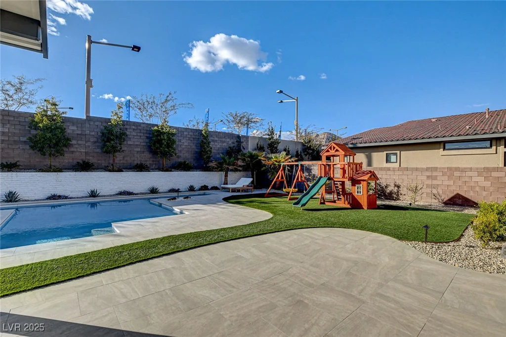 12199 Canyon Sunset, Las Vegas, NV 89138