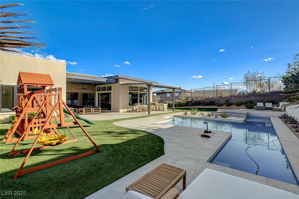 12199 Canyon Sunset, Las Vegas, NV 89138