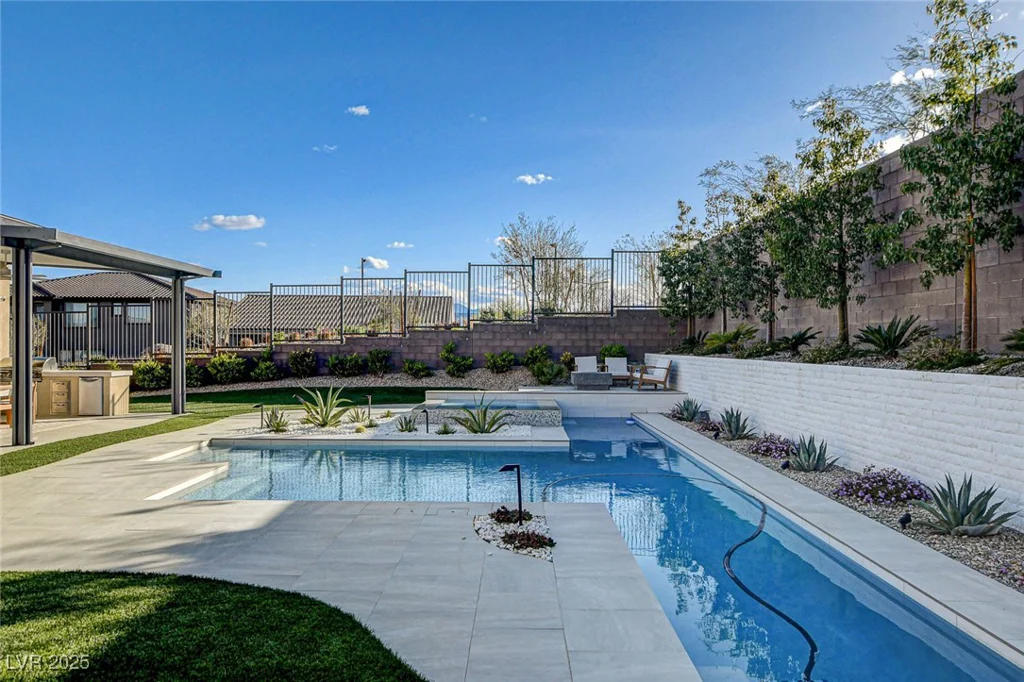 12199 Canyon Sunset, Las Vegas, NV 89138