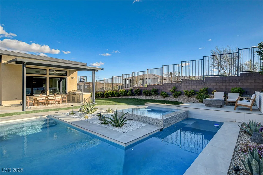 12199 Canyon Sunset, Las Vegas, NV 89138