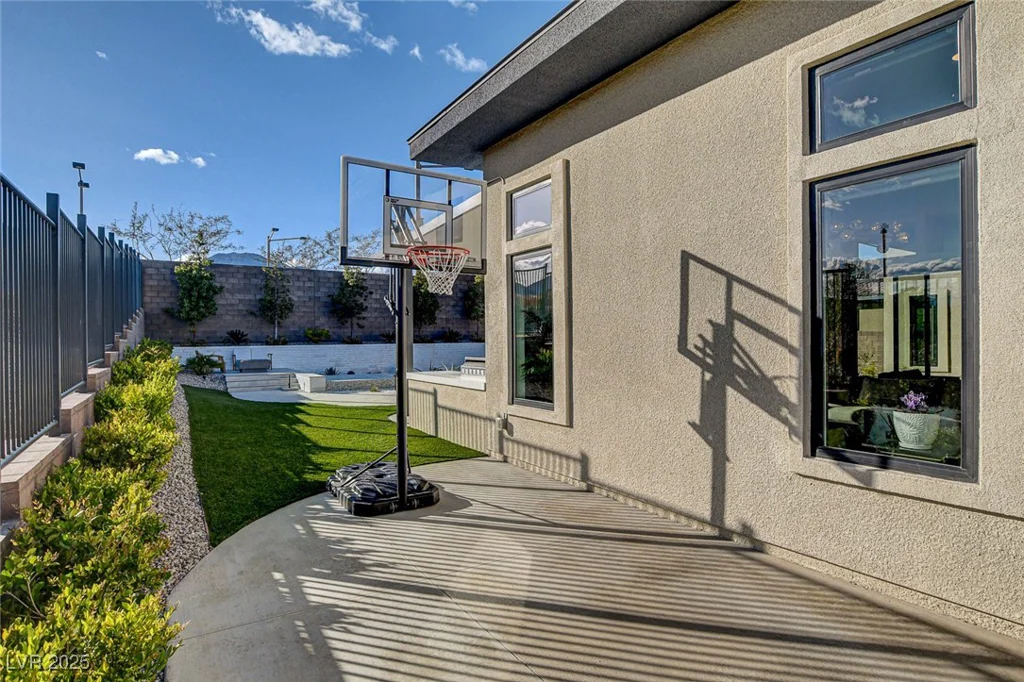 12199 Canyon Sunset, Las Vegas, NV 89138