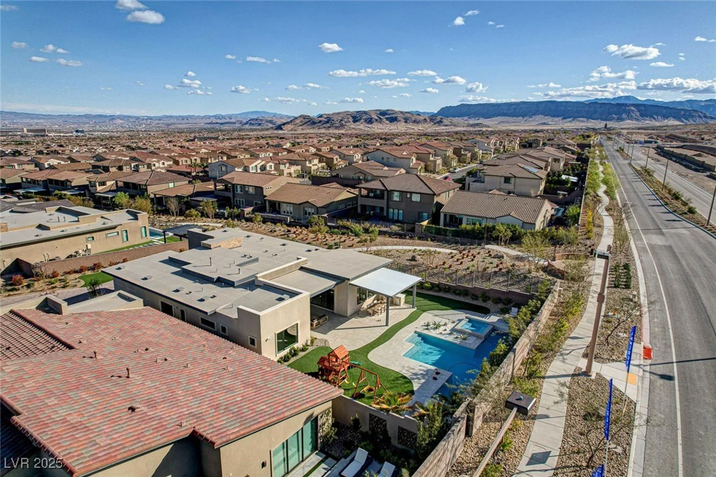12199 Canyon Sunset, Las Vegas, NV 89138