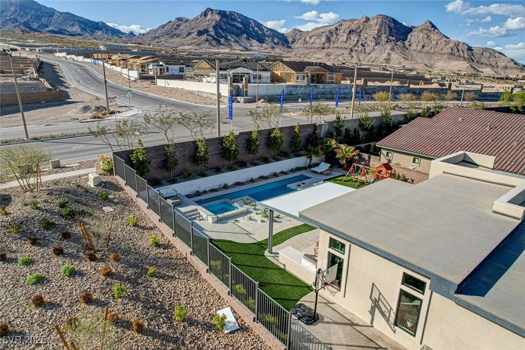 12199 Canyon Sunset, Las Vegas, NV 89138