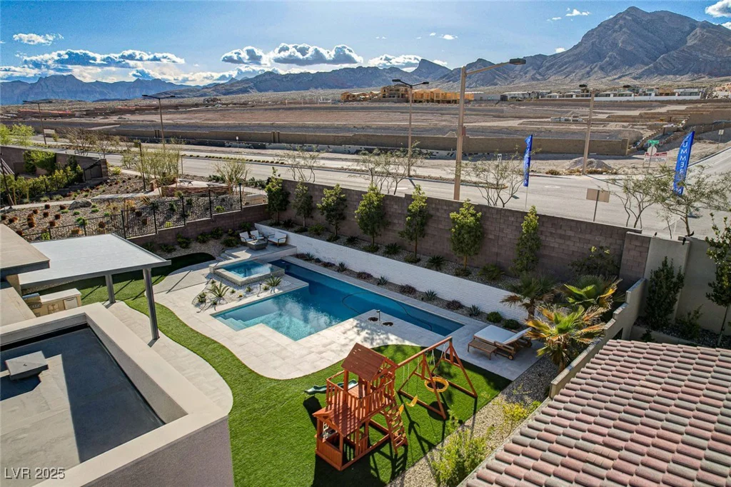 12199 Canyon Sunset, Las Vegas, NV 89138