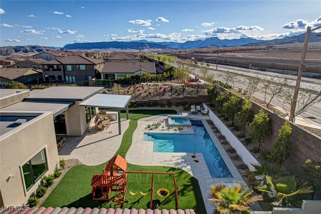 12199 Canyon Sunset, Las Vegas, NV 89138