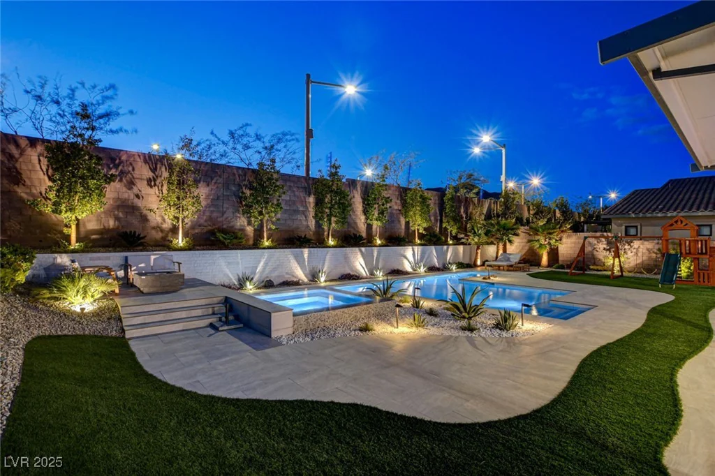 12199 Canyon Sunset, Las Vegas, NV 89138