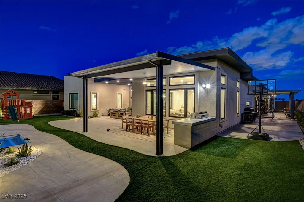 12199 Canyon Sunset, Las Vegas, NV 89138