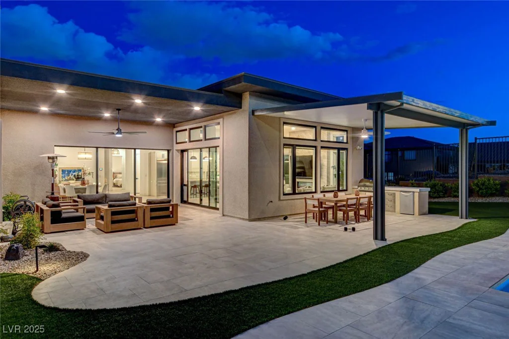 12199 Canyon Sunset, Las Vegas, NV 89138