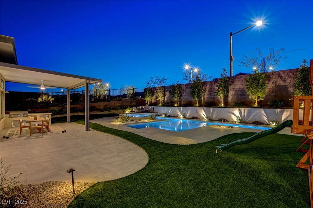 12199 Canyon Sunset, Las Vegas, NV 89138