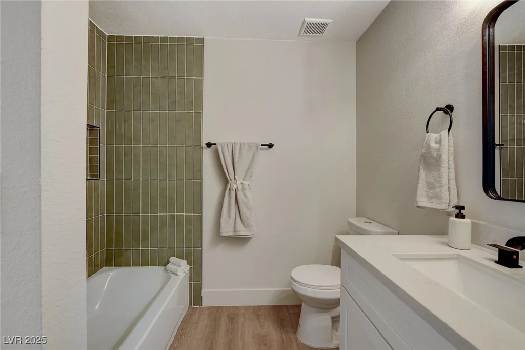 5020 Village, Las Vegas, NV 89142
