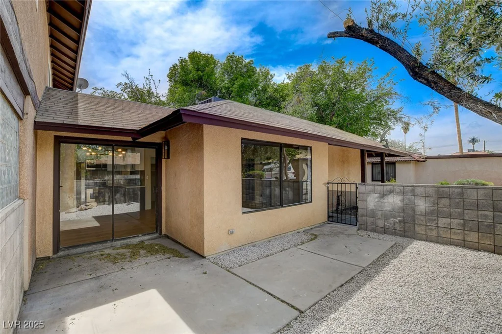 5020 Village, Las Vegas, NV 89142