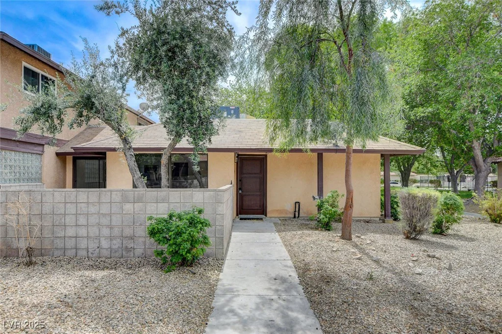 5020 Village, Las Vegas, NV 89142