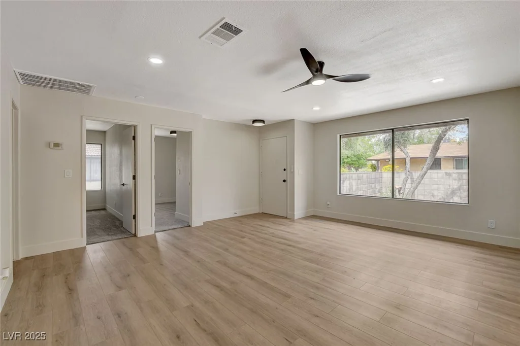 5020 Village, Las Vegas, NV 89142