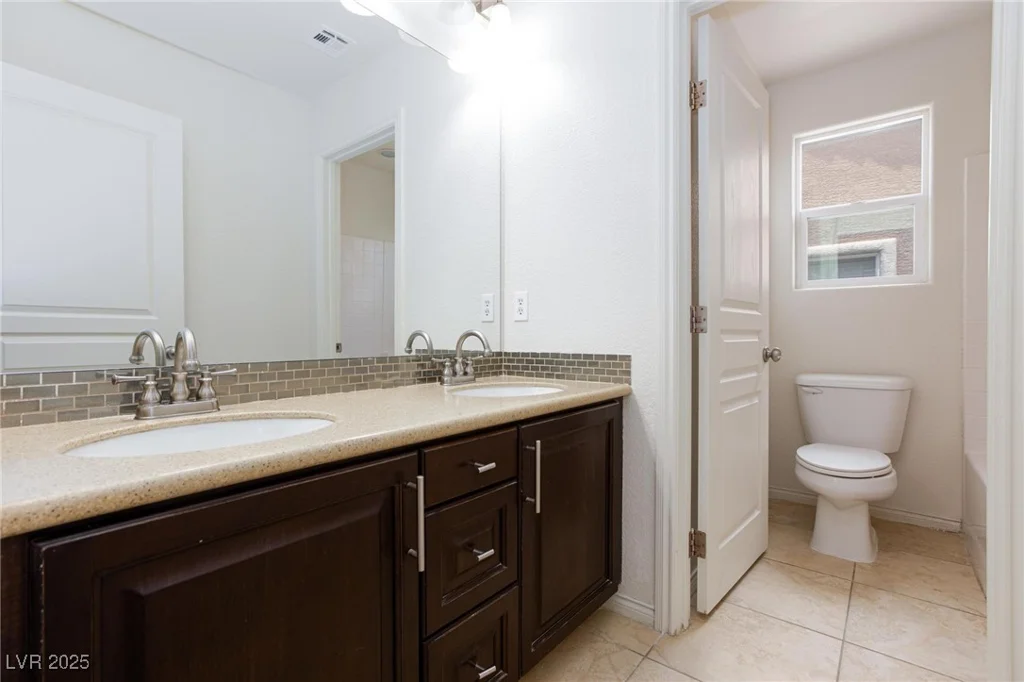 11221 Victoria Medici, Las Vegas, NV 89141