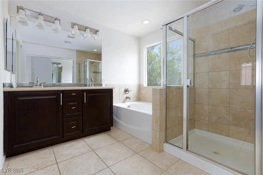 11221 Victoria Medici, Las Vegas, NV 89141