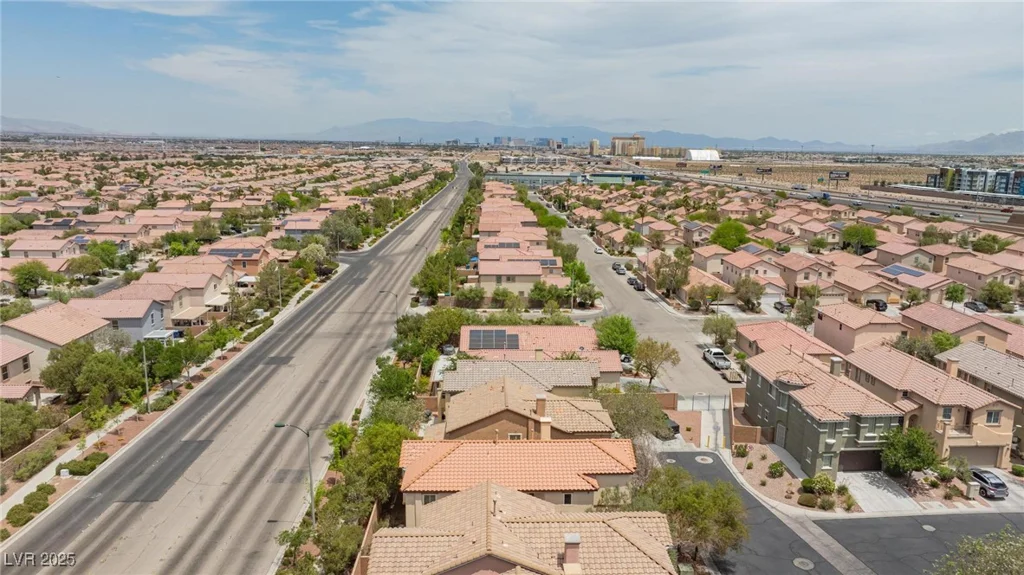 11221 Victoria Medici, Las Vegas, NV 89141