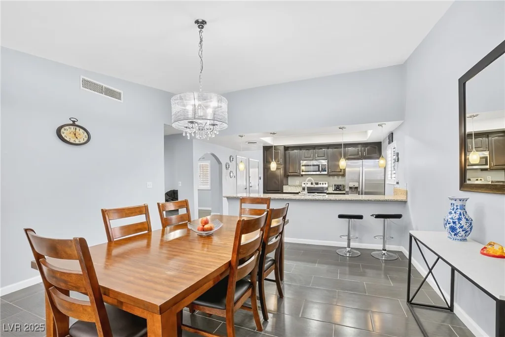 6420 Singingwood, Las Vegas, NV 89107