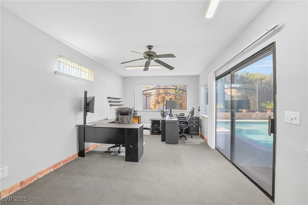 6420 Singingwood, Las Vegas, NV 89107
